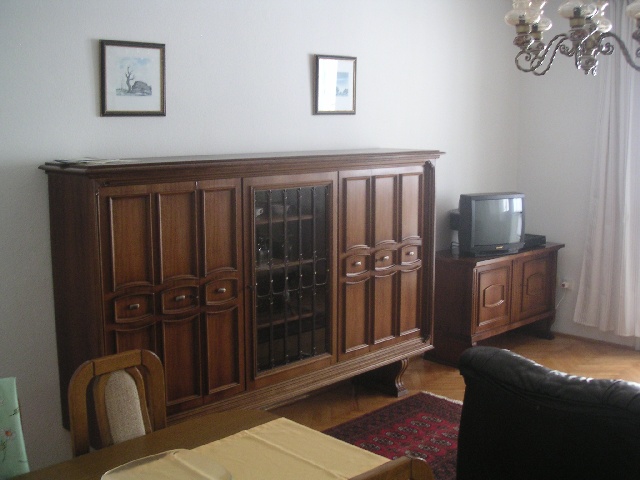 wohnzschrank.jpg wohnzschrank.jpg